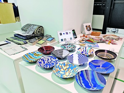 扎根大地 藝術(shù)服務(wù)人民——記'大地之歌·2024美麗中國(guó)紀(jì)事'展覽服務(wù)